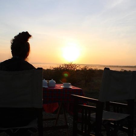 Osero Serengeti Luxury Tented Camp Banagi Exteriör bild