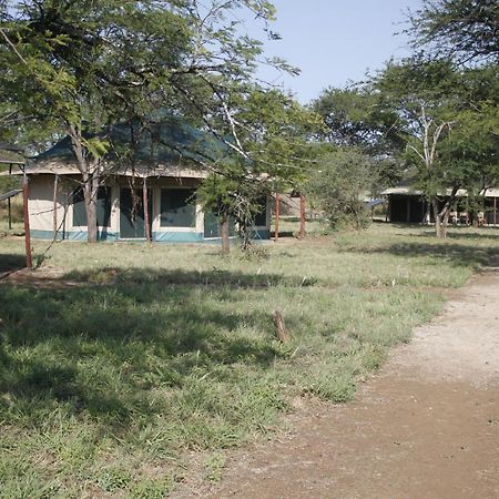Osero Serengeti Luxury Tented Camp Banagi Exteriör bild