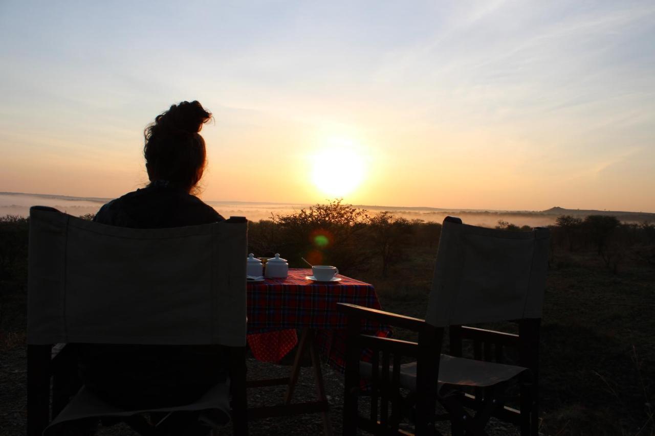 Osero Serengeti Luxury Tented Camp Hotell Banagi Exteriör bild