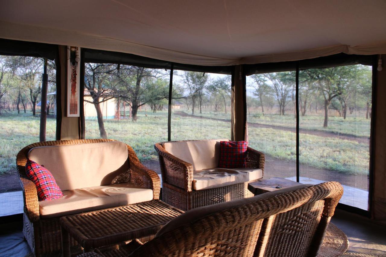 Osero Serengeti Luxury Tented Camp Hotell Banagi Exteriör bild