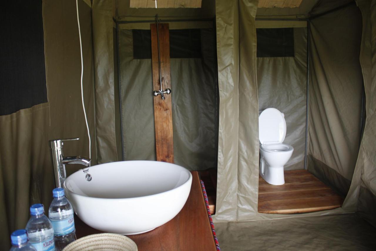 Osero Serengeti Luxury Tented Camp Banagi Exteriör bild