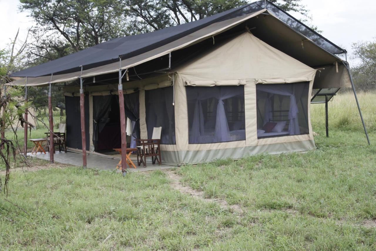 Osero Serengeti Luxury Tented Camp Hotell Banagi Exteriör bild