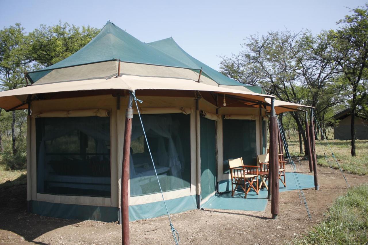 Osero Serengeti Luxury Tented Camp Hotell Banagi Exteriör bild