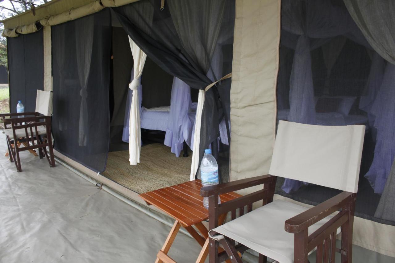 Osero Serengeti Luxury Tented Camp Hotell Banagi Exteriör bild