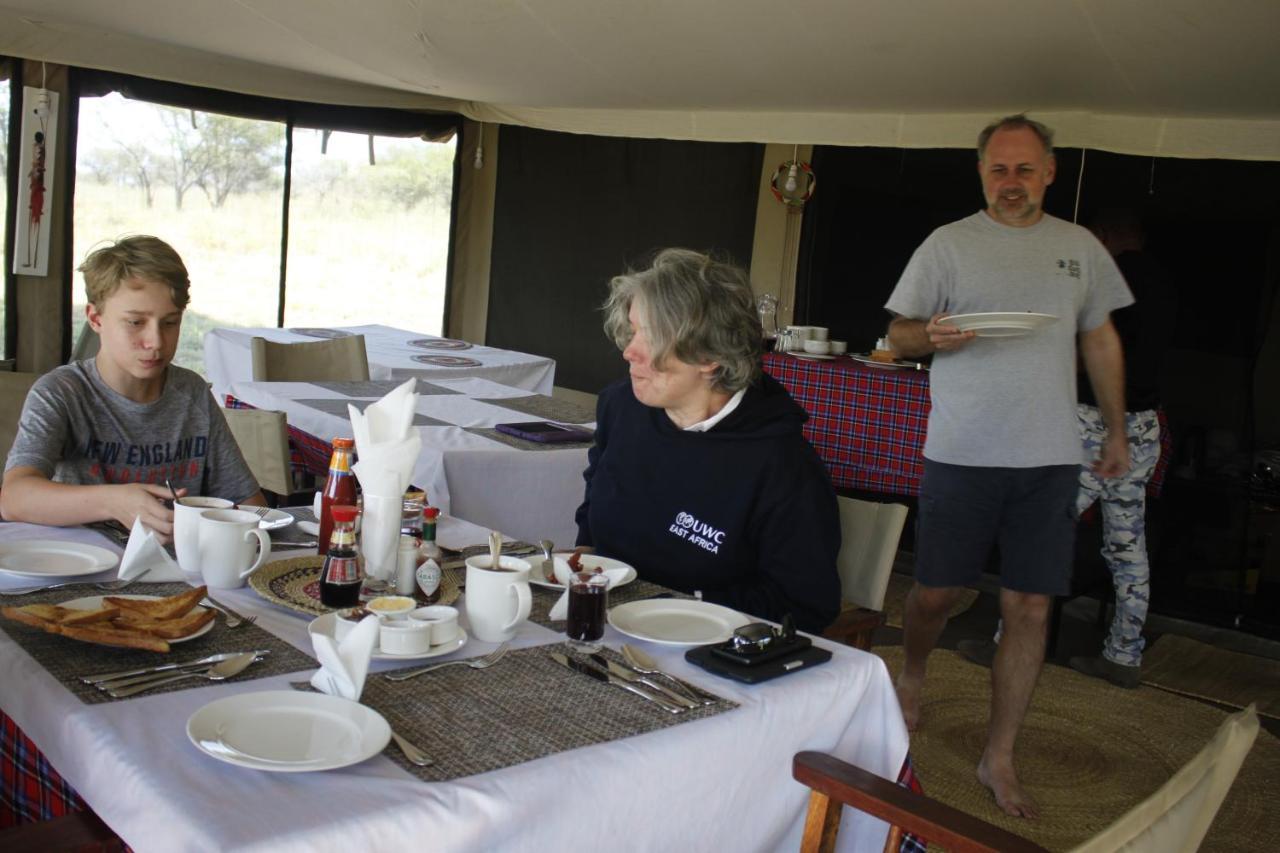 Osero Serengeti Luxury Tented Camp Banagi Exteriör bild