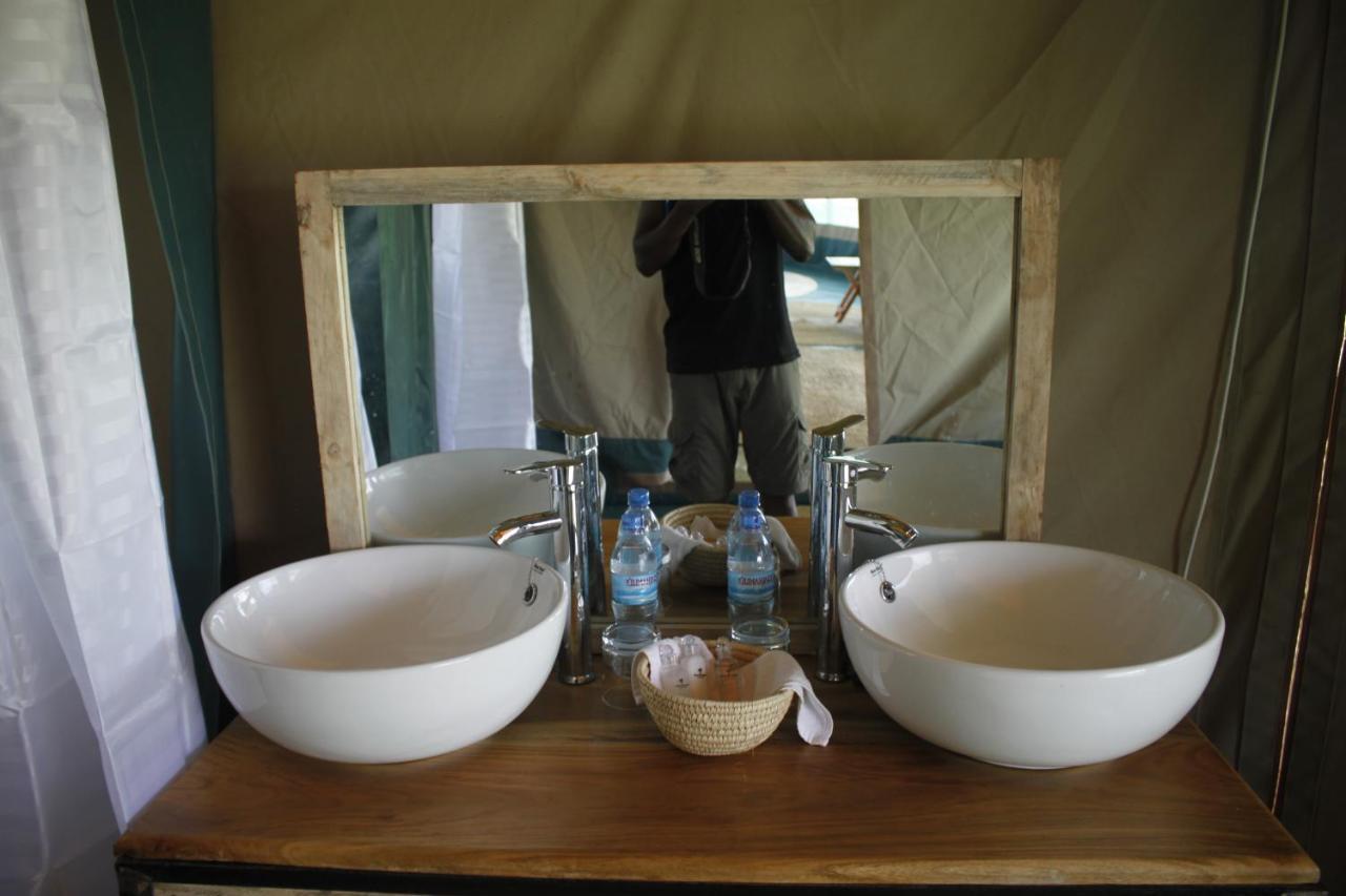 Osero Serengeti Luxury Tented Camp Banagi Exteriör bild